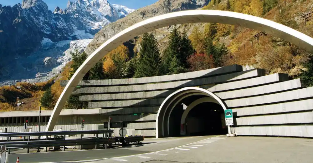 Traforo del Monte Bianco: lavori di risanamento della volta. Chiusura totale dal 2 settembre al 16 dicembre 2024